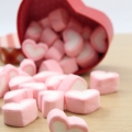 マシュマロスイーツが大流行!甘くておいしいだけじゃない!マシュマロの美肌効果が凄いんです! マシュマロスイーツが大流行!甘くておいしいだけじゃない!マシュマロの美肌効果が凄いんです!