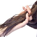 髪が伸びない人と早く伸びる人、何が違うの? 髪が伸びない人と早く伸びる人、何が違うの?