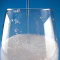 手軽で簡単頭皮ケアが可能!炭酸シャンプーの効果と使い方について 手軽で簡単頭皮ケアが可能!炭酸シャンプーの効果と使い方について