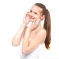 角質ケアで行われるゴマージュとピーリングの違いとは? 角質ケアで行われるゴマージュとピーリングの違いとは?
