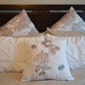 睡眠中に首のしわを作ってるって本当?首のしわを減らす枕はどんなもの? 睡眠中に首のしわを作ってるって本当?首のしわを減らす枕はどんなもの?